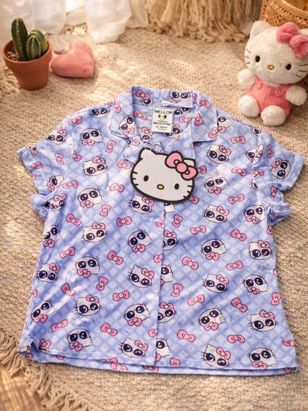 Hello Kitty Kawaii Pajama Top Women’s Large NWT Blue Pink Gingham Button Up